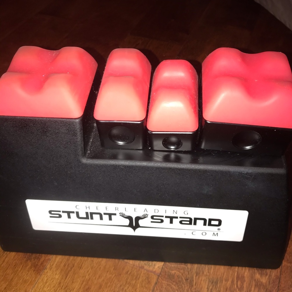 Cheerleading Stunt Stand